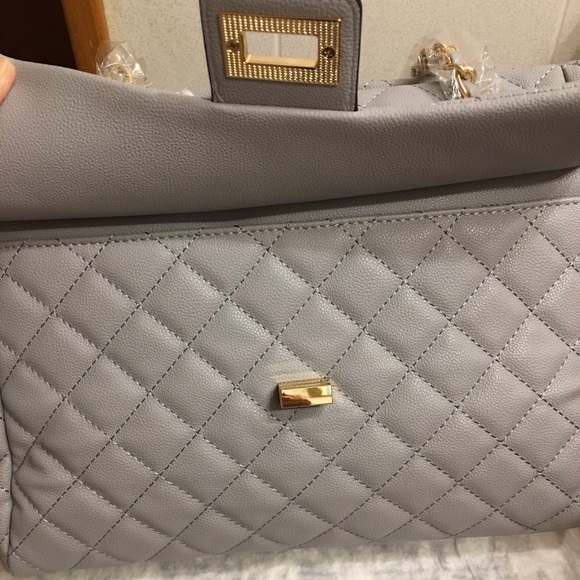 NWT!!! ELLO Quilted vegan leather Tote Bag in Gray - Picture 8 of 17